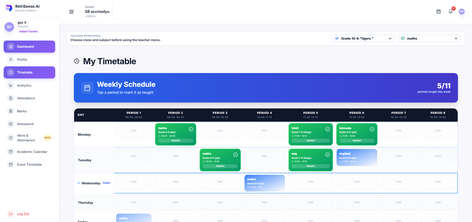 Teacher timetable with a weekly period grid, class selector and mark-taught status per period.
